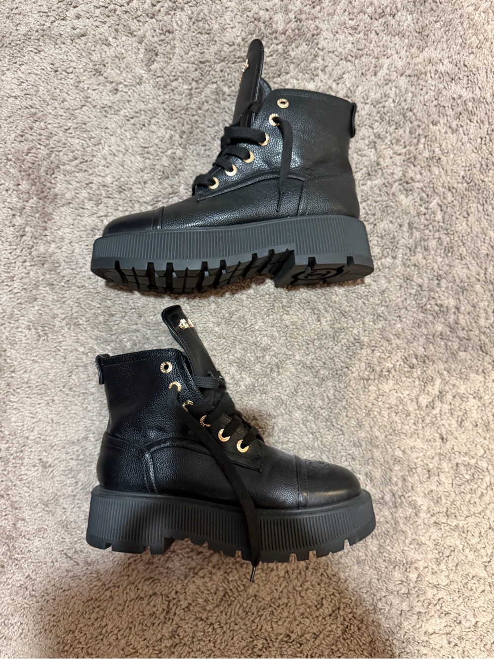 Chanel Black Leather Combat Boots Gold CC Logo Platform Lug Sole Women’s Size 9 - Picture 4 of 8